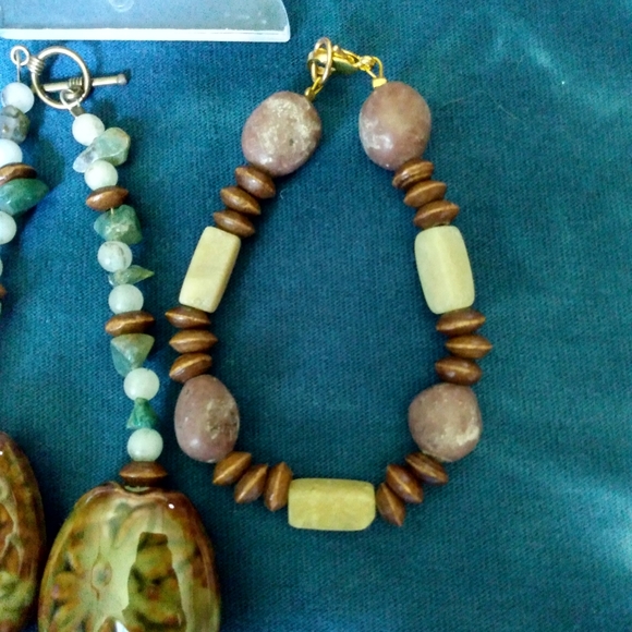 Handmade Ceramic Sunflower Jewelry set - Picture 4 of 6